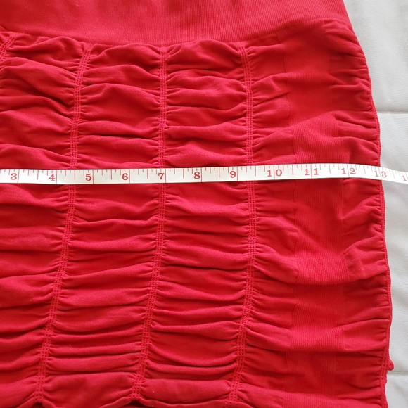 Kathy One size red mini skirt - Picture 2 of 5